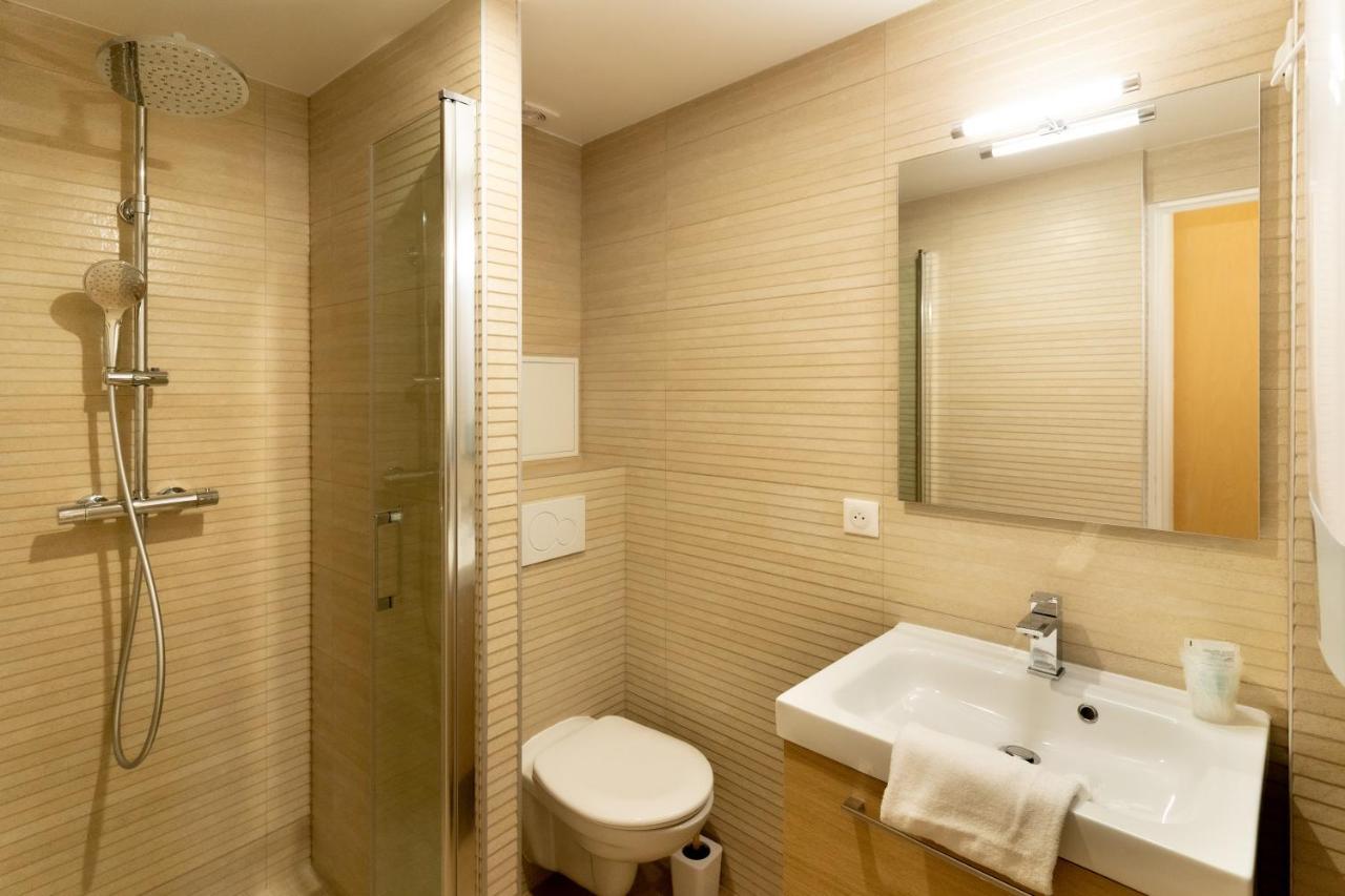 Hotel Capfun Le Saint Germain, Париж Екстериор снимка