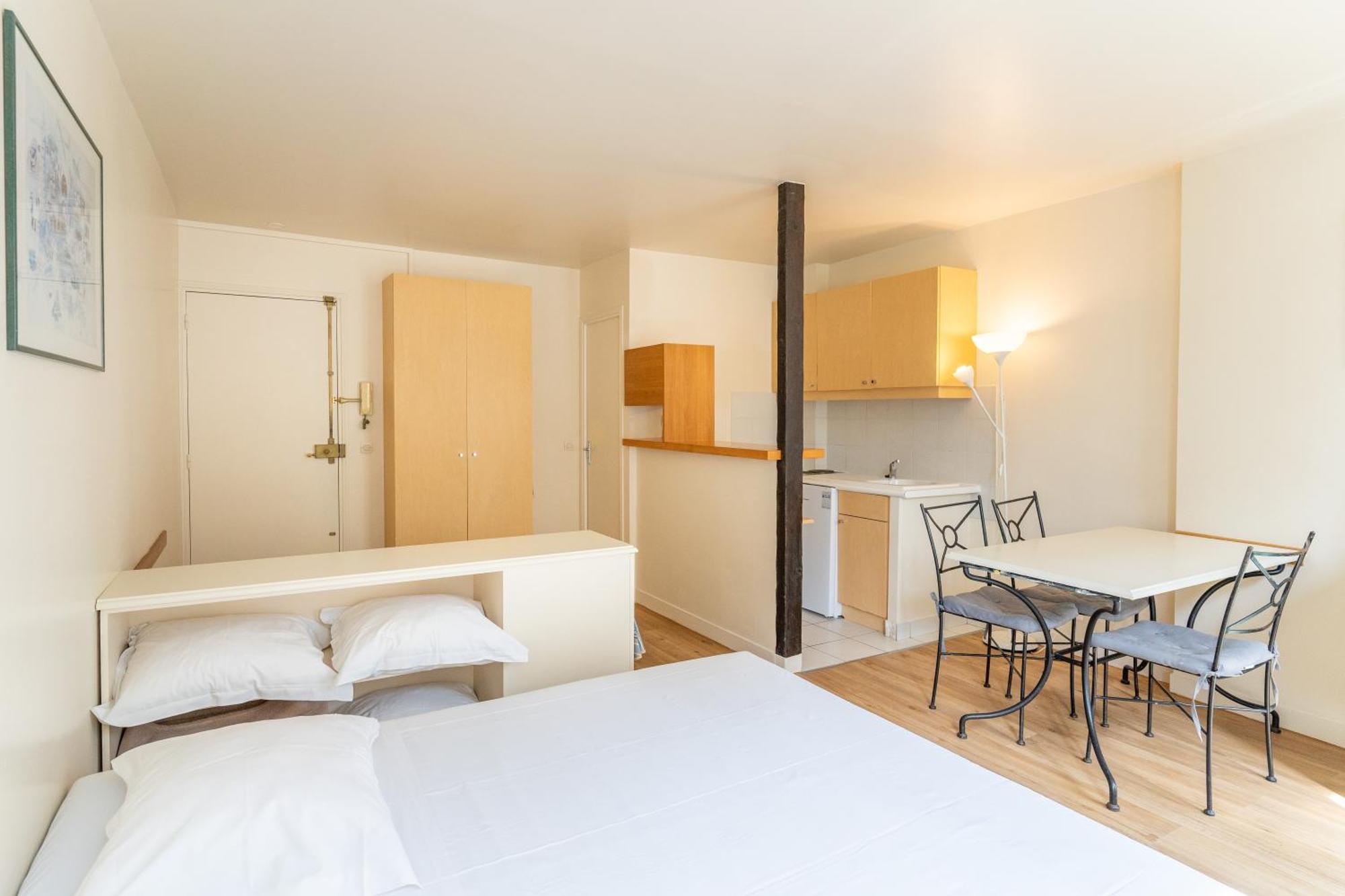 Hotel Capfun Le Saint Germain, Париж Екстериор снимка