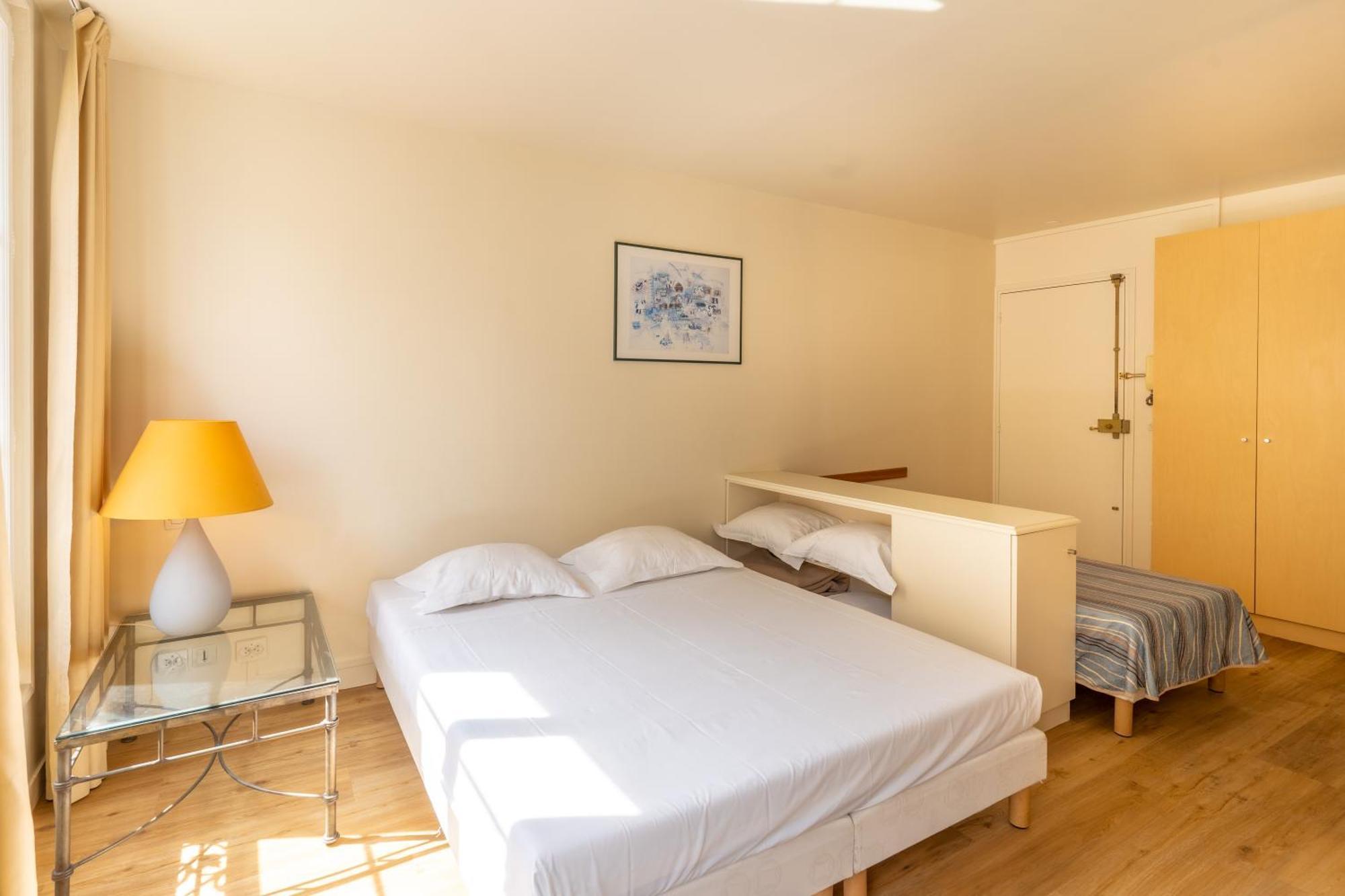 Hotel Capfun Le Saint Germain, Париж Екстериор снимка
